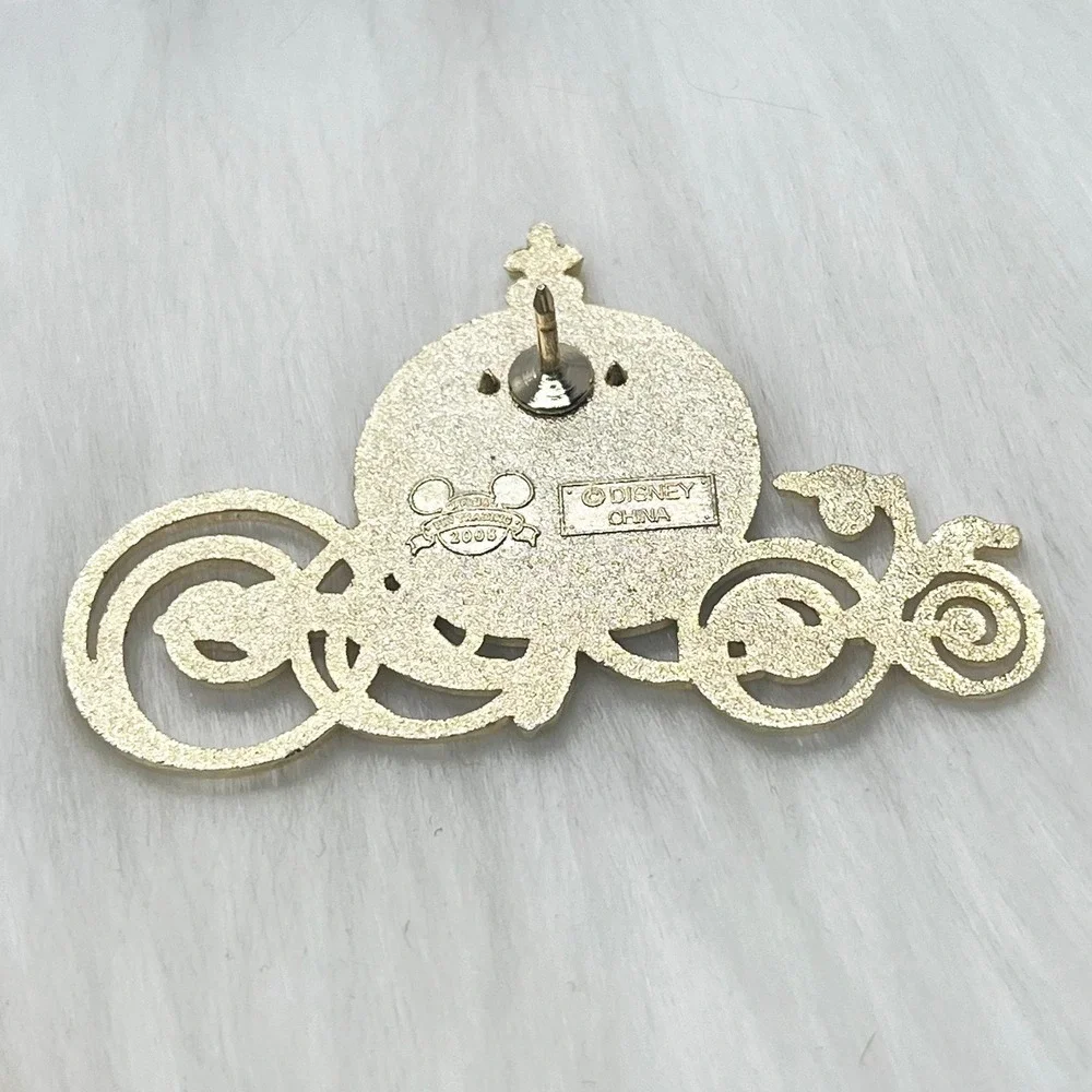 Disney Cinderella White Pumpkin Carriage Pin